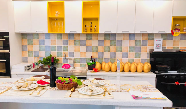 【經銷商采訪】汨羅黎倩：讓佳歌集成灶裝進千萬百姓家