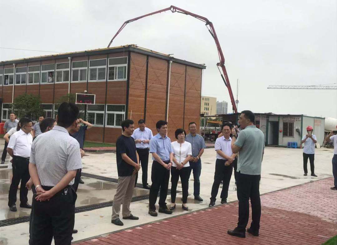 嵊州市市長(zhǎng)嚴(yán)鋼、市人大主任、政協(xié)主席等相關(guān)領(lǐng)導(dǎo)負(fù)責(zé)人蒞臨考察集團(tuán)重點(diǎn)建設(shè)情況