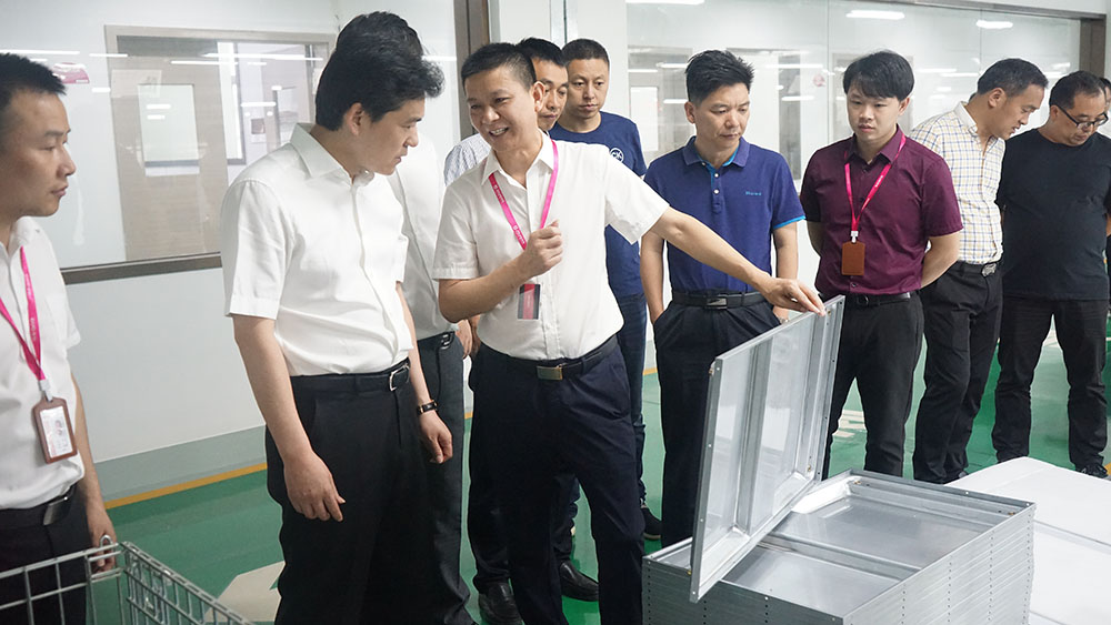 【頭條】嵊州市市長嚴(yán)鋼蒞臨佳歌集成灶視察和指導(dǎo)