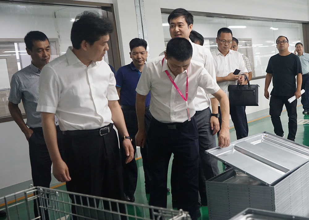 【頭條】嵊州市市長嚴(yán)鋼蒞臨佳歌集成灶視察和指導(dǎo)