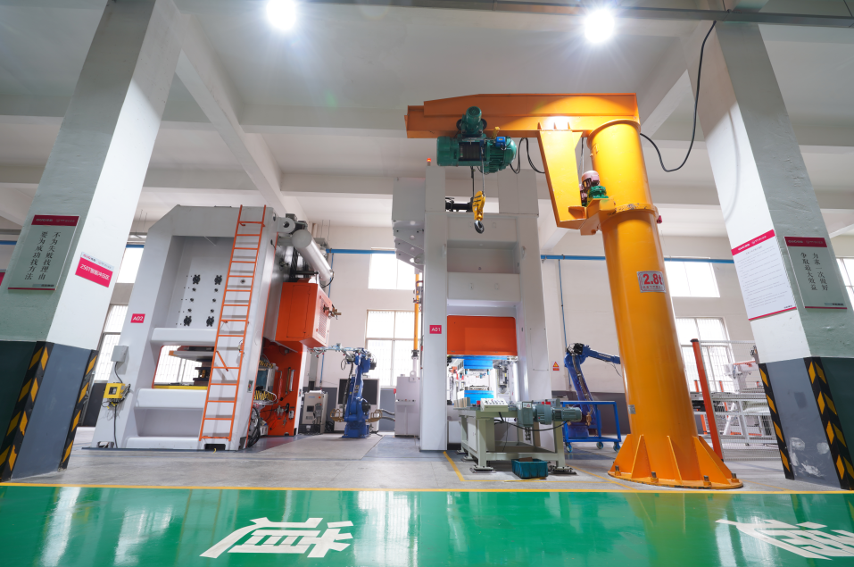 今天，一不小心就潛入了一家工廠……