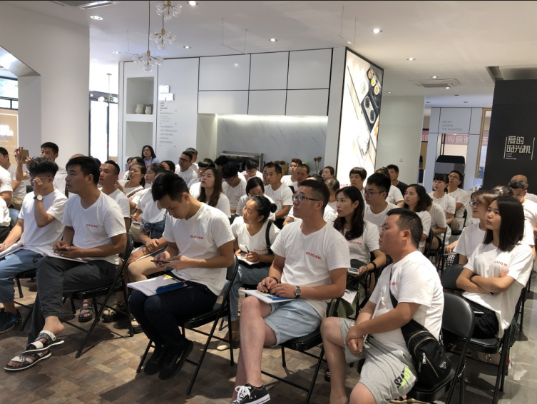 烈日炎炎，學(xué)無止境——佳歌集成灶第五屆導(dǎo)購培訓(xùn)及售后服務(wù)專項培訓(xùn)圓滿結(jié)束