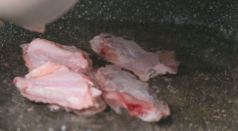 【佳歌廚房】全家都愛吃的可樂雞翅，你學(xué)會(huì)了嗎？