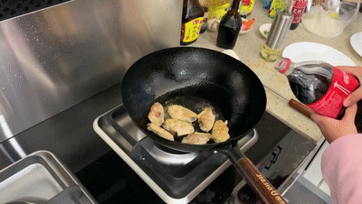 【佳歌廚房】全家都愛吃的可樂雞翅，你學(xué)會(huì)了嗎？