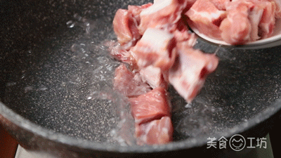 【佳歌廚房】過(guò)年必備菜之排骨年糕