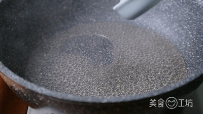 【佳歌廚房】過(guò)年必備菜之排骨年糕