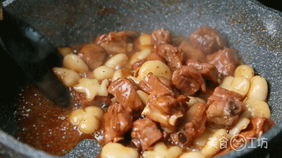 【佳歌廚房】過(guò)年必備菜之排骨年糕