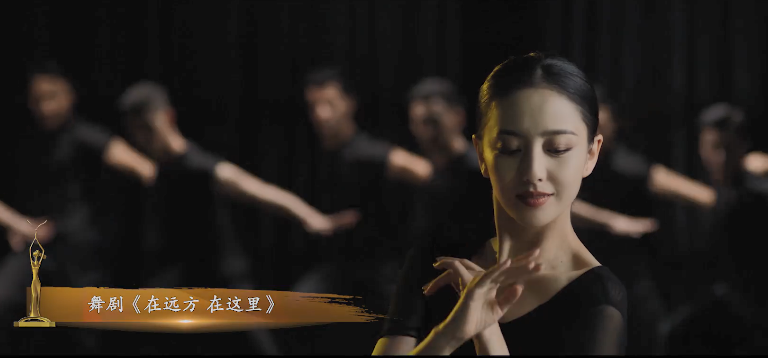 【一路佟行】無懼逆境！佳歌品牌代言人佟麗婭出席COSMO時尚盛典