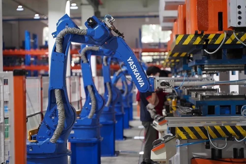 【一路佟行】無懼逆境！佳歌品牌代言人佟麗婭出席COSMO時尚盛典