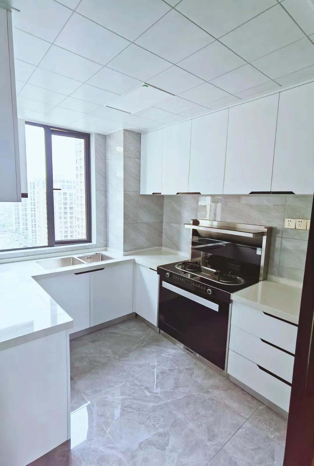 白色廚房不耐臟？佳歌集成灶讓你裝修更隨心！