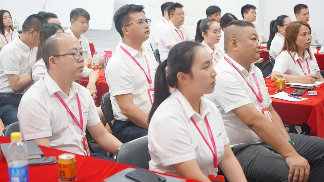 “星耀佳歌·一路佟行”808超級品牌日啟動會暨818全國招商動員大會圓滿成功！