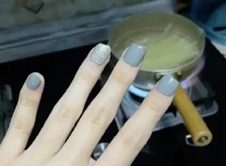 你的美甲，佳歌水槽洗碗機(jī)來(lái)守護(hù)！