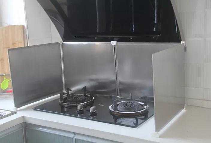 灶臺墻壁太臟？佳歌實力改變“煙熏妝”！