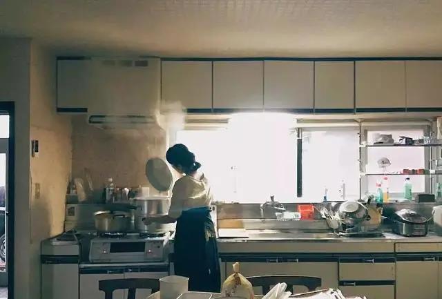 廚房雜亂難忍？做好收納才能暢享烹飪！