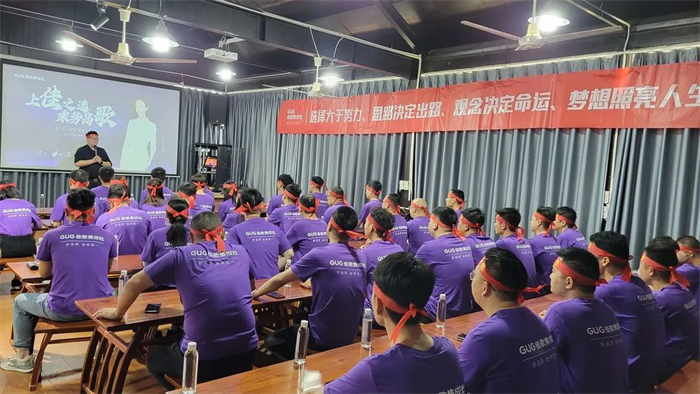 佳歌集成灶“上佳之選 乘勢高歌”招商峰會啟動會順利召開！