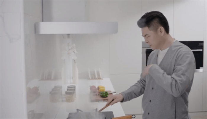 用佳歌集成灶，告別廚房油煙困擾！