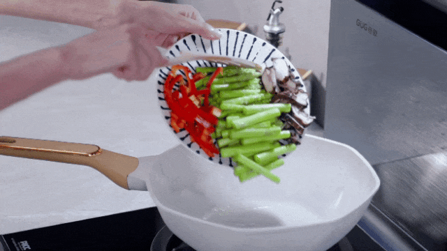 佳歌集成灶，3招幫你打造理想人間煙火！