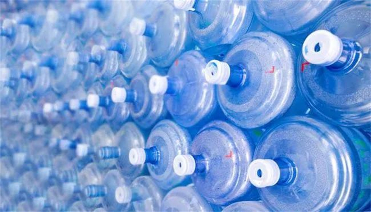 關(guān)注飲水安全，呵護(hù)家人健康！